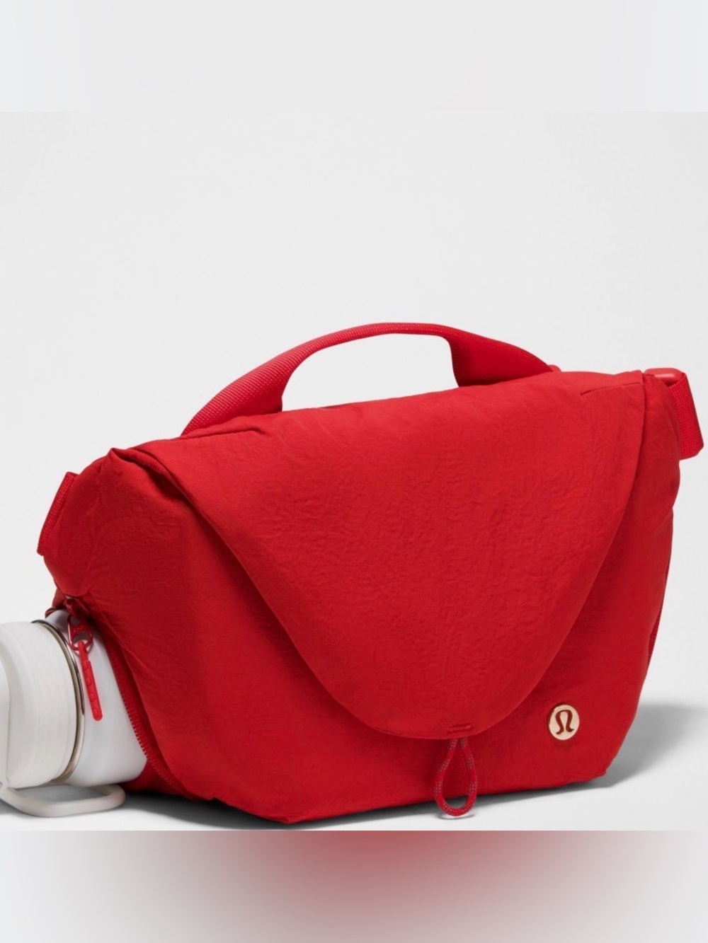 Lululemon
Lunar New Year Curved Crossbody Bag 3L. New with Tag
